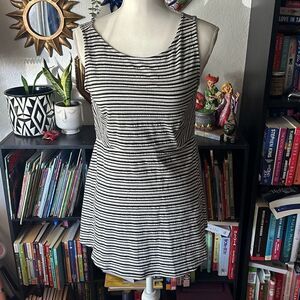 A pea in the pod maternity size small black and white striped blouse